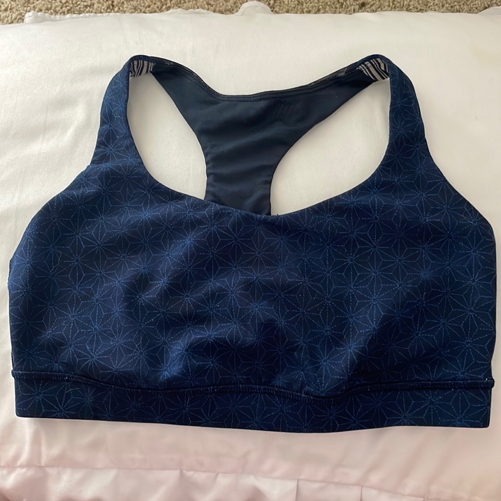 lululemon sports bra